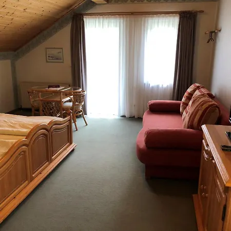 Gaestehaus Rehwinkel Guest house Allenbach