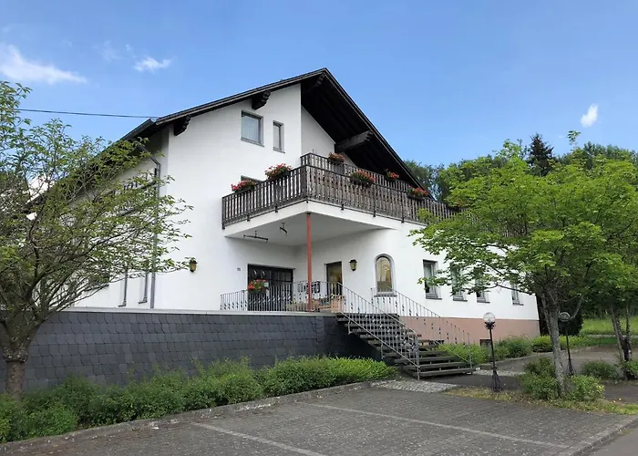 Gaestehaus Rehwinkel ゲストハウス 3*