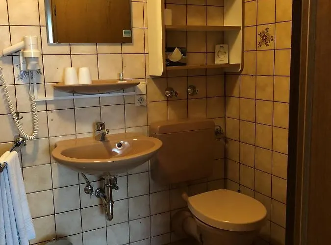 ゲストハウス Gaestehaus Rehwinkel